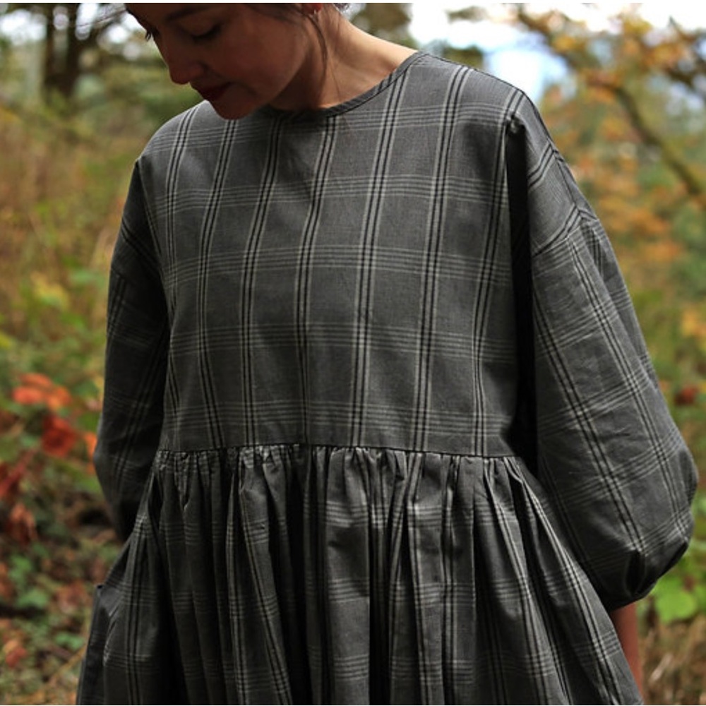 Oak Tree House Puff Sleeve Dress - Picture 6 of 7